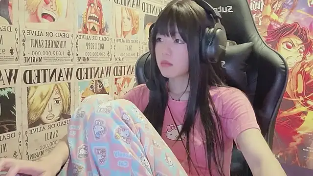 SNAKEgirlQAQ online show from 06.01.26