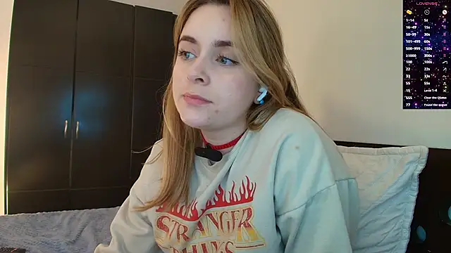 Snapshot of miss_seline chatting on 01.22.25 miss seline online show from 01.22.25