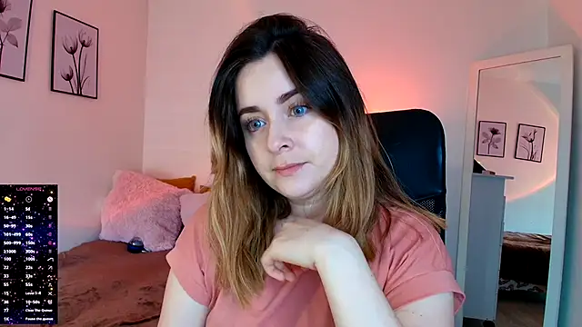 Snapshot of miss_seline chatting on 09.15.25 miss seline online show from 09.15.25