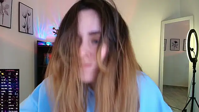 Snapshot of miss_seline chatting on 12.01.25 miss seline online show from 12.01.25