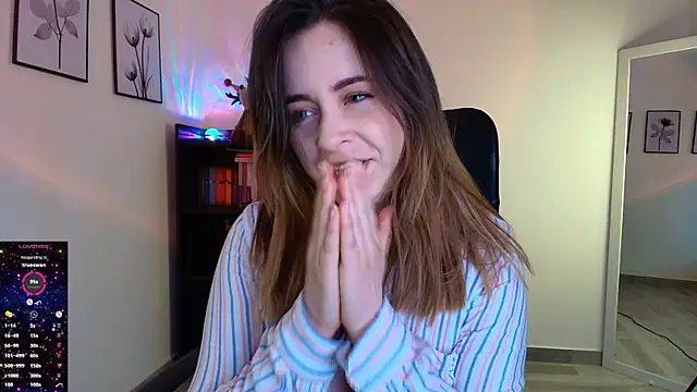 Snapshot of miss_seline chatting on 12.13.25 miss seline online show from 12.13.25