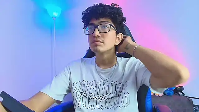 Snapshot of TylerWhite_ chatting on 02.05.26 TylerWhite online show from 02.05.26