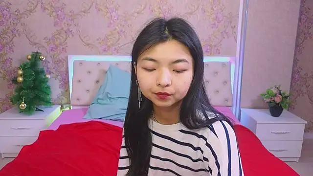 Shy Kira online show from 01.10.25