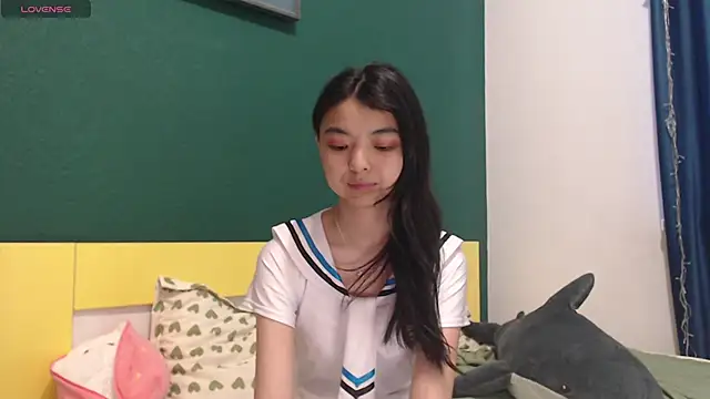 Shy Kira online show from 03.31.26