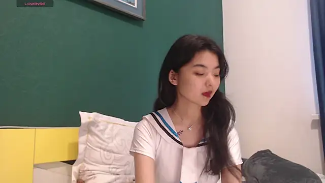 Shy Kira online show from 05.28.26