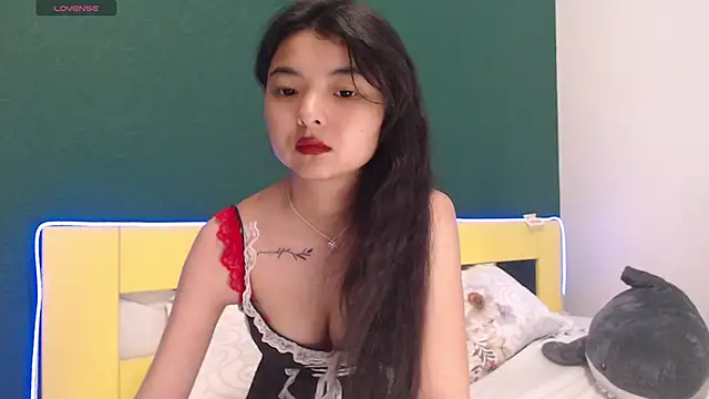Snapshot of Shy_Kira chatting on 06.02.26 Shy Kira online show from 06.02.26