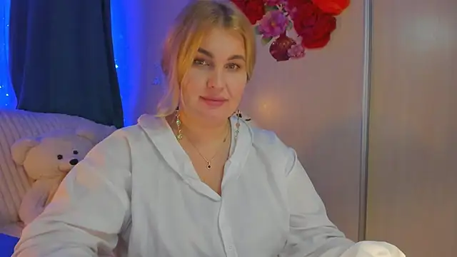 CoraSwon online show from 01.23.25