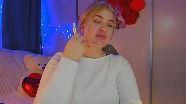 CoraSwon online show from 01.31.25