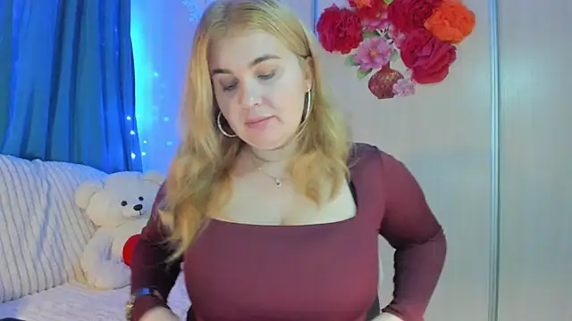 CoraSwon online show from 02.02.25