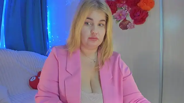 CoraSwon online show from 02.11.25