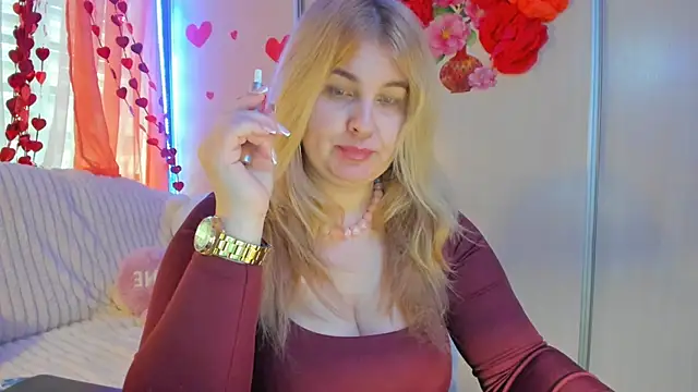 CoraSwon online show from 02.21.25