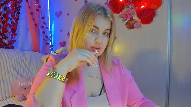 CoraSwon online show from 02.25.25