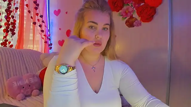 CoraSwon online show from 02.26.25