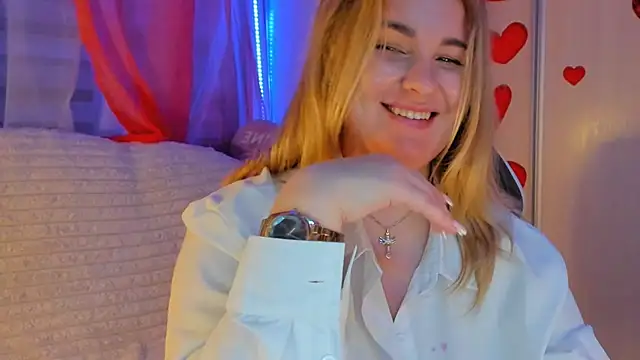 CoraSwon online show from 03.05.25