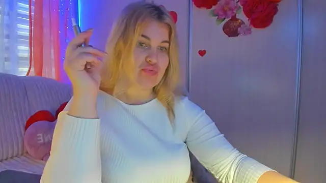 CoraSwon online show from 03.17.25