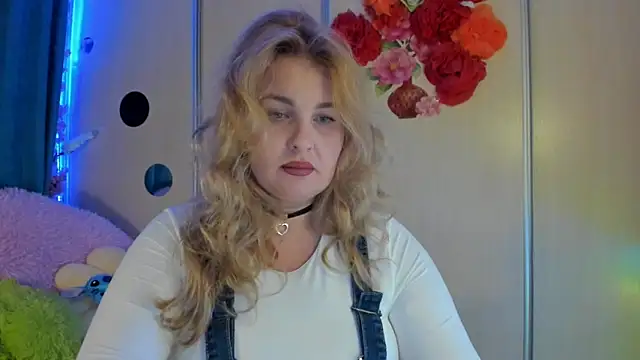 CoraSwon online show from 09.15.25