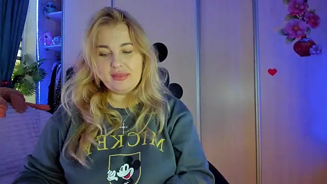 CoraSwon online show from 02.09.26