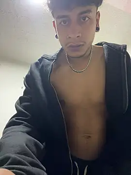 JuanCamiloSati3 online show from 07.04.26