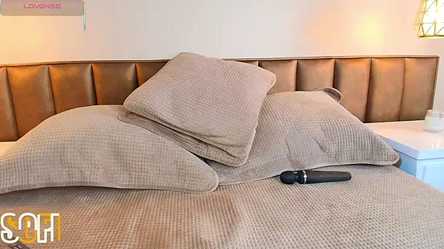 Sofia Convers online show from 03.12.25