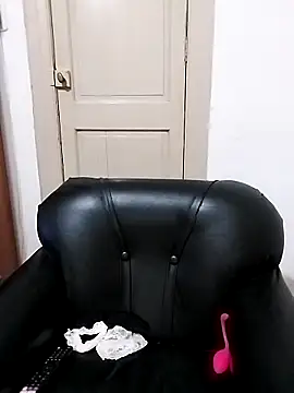 littlebrunett online show from 03.12.25