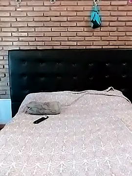 littlebrunett online show from 09.30.25