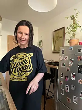 Snapshot of Off__Melonenmandy chatting on 03.19.25 Off Melonenmandy online show from 03.19.25