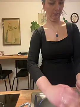 Off  Melonenmandy online show from 02.17.26