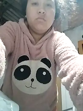 Snapshot of vulgovic_ chatting on 06.19.26 vulgovic online show from 06.19.26
