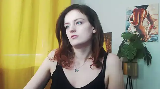 Snapshot of juicyNadine chatting on 12.17.24 juicyNadine online show from 12.17.24