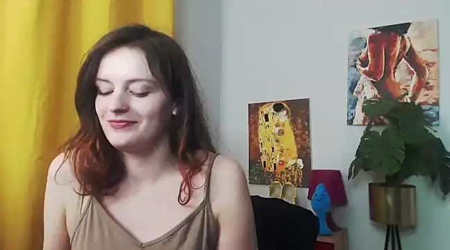 Snapshot of juicyNadine chatting on 12.23.24 juicyNadine online show from 12.23.24