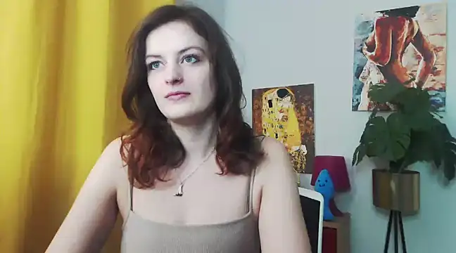 Snapshot of juicyNadine chatting on 12.28.24 juicyNadine online show from 12.28.24