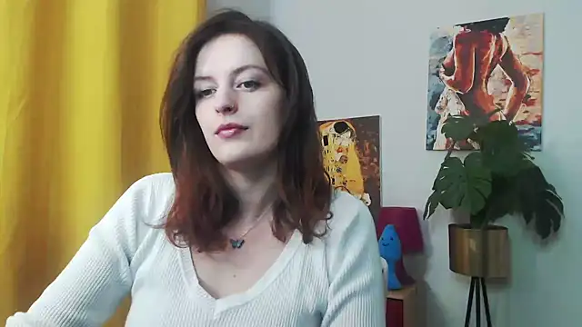 Snapshot of juicyNadine chatting on 01.03.25 juicyNadine online show from 01.03.25