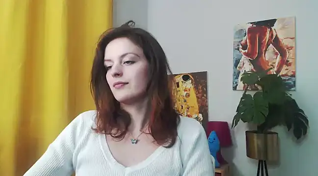 Snapshot of juicyNadine chatting on 01.03.25 juicyNadine online show from 01.03.25