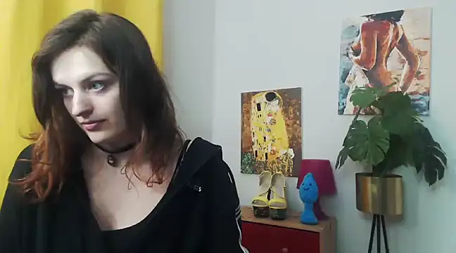 Snapshot of juicyNadine chatting on 01.06.25 juicyNadine online show from 01.06.25