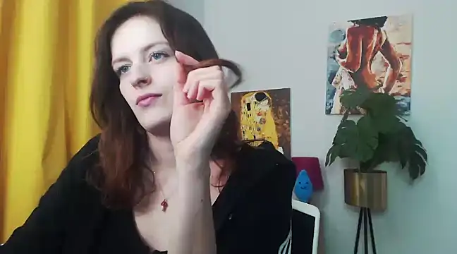 Snapshot of juicyNadine chatting on 01.13.25 juicyNadine online show from 01.13.25