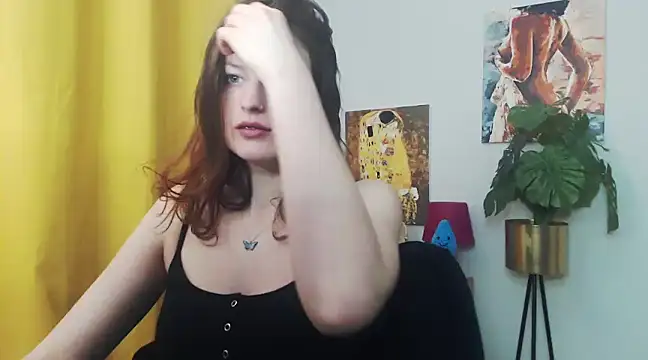 Snapshot of juicyNadine chatting on 01.15.25 juicyNadine online show from 01.15.25