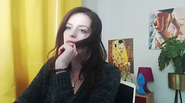 Snapshot of juicyNadine chatting on 01.27.25 juicyNadine online show from 01.27.25