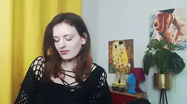 Snapshot of juicyNadine chatting on 01.31.25 juicyNadine online show from 01.31.25