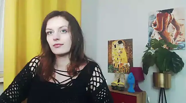 Snapshot of juicyNadine chatting on 01.31.25 juicyNadine online show from 01.31.25