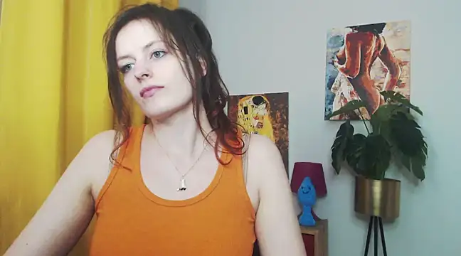 Snapshot of juicyNadine chatting on 02.06.25 juicyNadine online show from 02.06.25