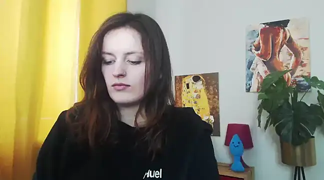 Snapshot of juicyNadine chatting on 02.24.25 juicyNadine online show from 02.24.25