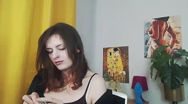 Snapshot of juicyNadine chatting on 02.26.25 juicyNadine online show from 02.26.25