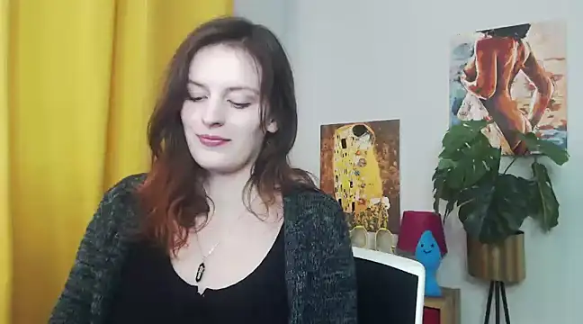 Snapshot of juicyNadine chatting on 03.03.25 juicyNadine online show from 03.03.25