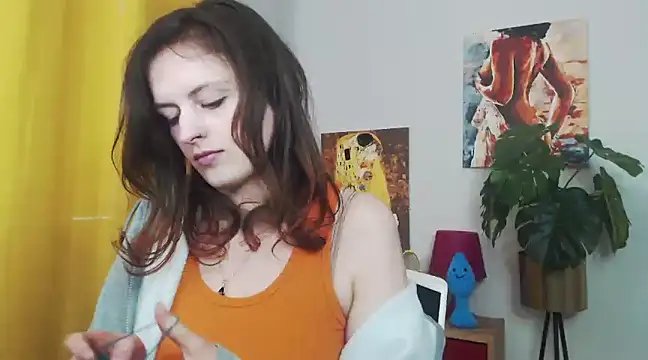 Snapshot of juicyNadine chatting on 03.06.25 juicyNadine online show from 03.06.25