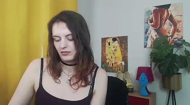 Snapshot of juicyNadine chatting on 03.12.25 juicyNadine online show from 03.12.25