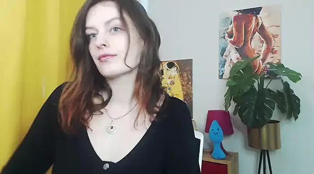 Snapshot of juicyNadine chatting on 03.15.25 juicyNadine online show from 03.15.25