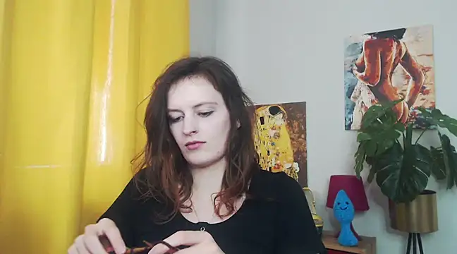 Snapshot of juicyNadine chatting on 03.17.25 juicyNadine online show from 03.17.25