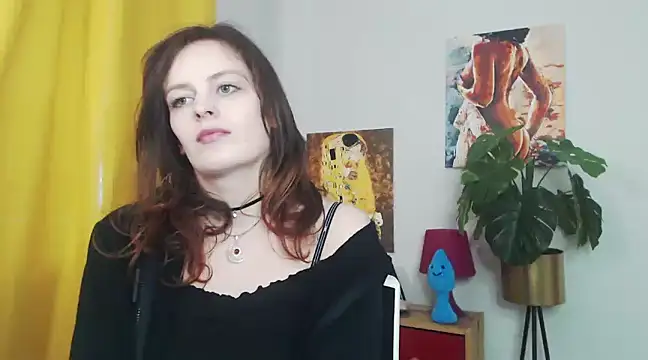 Snapshot of juicyNadine chatting on 03.21.25 juicyNadine online show from 03.21.25