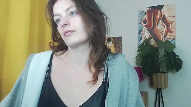 Snapshot of juicyNadine chatting on 09.09.25 juicyNadine online show from 09.09.25