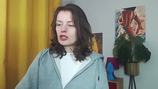 Snapshot of juicyNadine chatting on 10.01.25 juicyNadine online show from 10.01.25